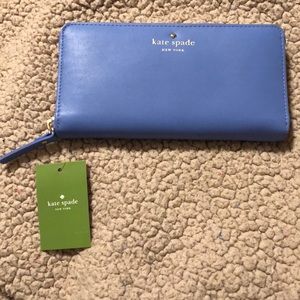 NWT never been used purple wallet!